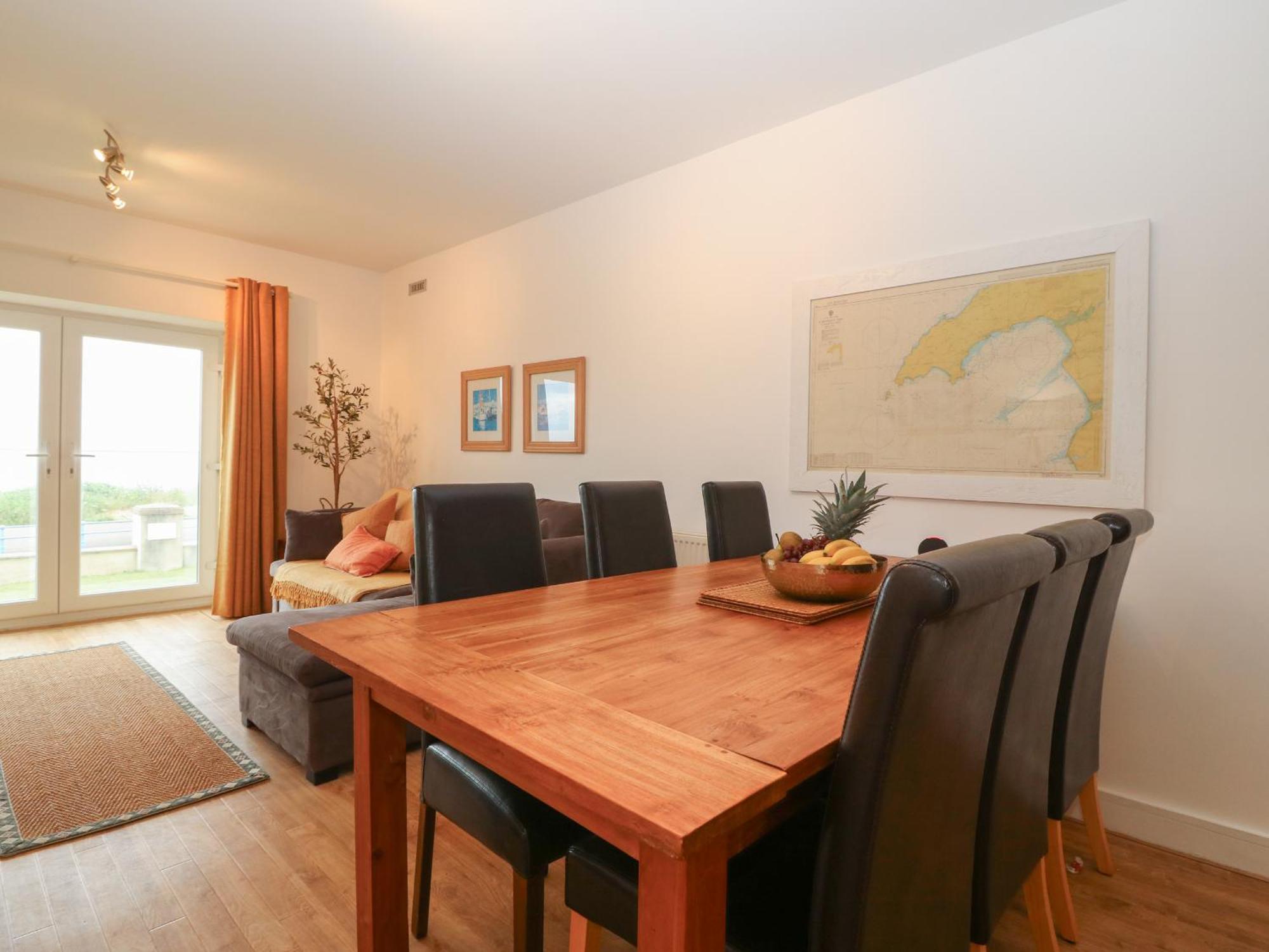 풀헬리 6 West End Point 아파트 외부 사진